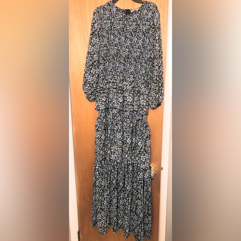 Stunning maxi dress size s